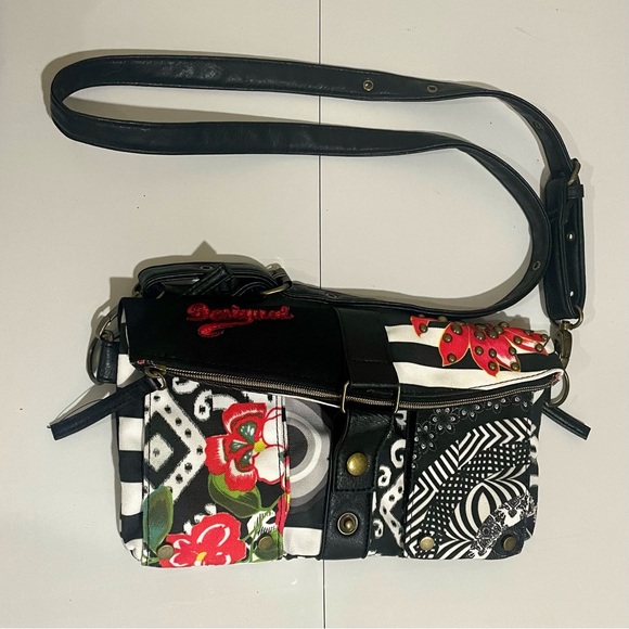 DeSigual Clutch/Crossbody - Picture 3 of 8